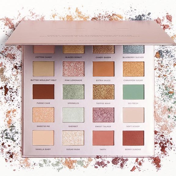 ICONIC LONDON Treat Yourself Eyeshadow Palette - Picture 1 of 5